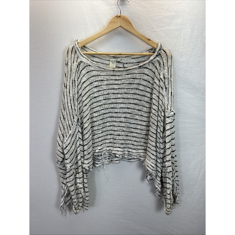 We The Free SM White Black Striped Knit Oversize Cropped L/S Fray Hem slouchy